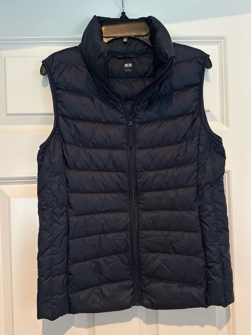 Uniqlo Navy Puffer Vest - Women’s Small